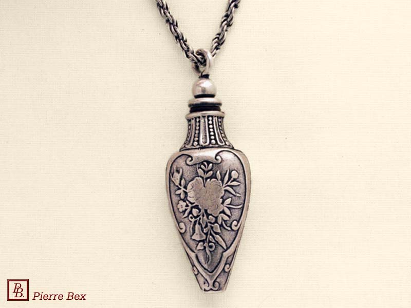 Pierre-Bex Art-Nouveau necklace with smelling salt bottle 41243-04
